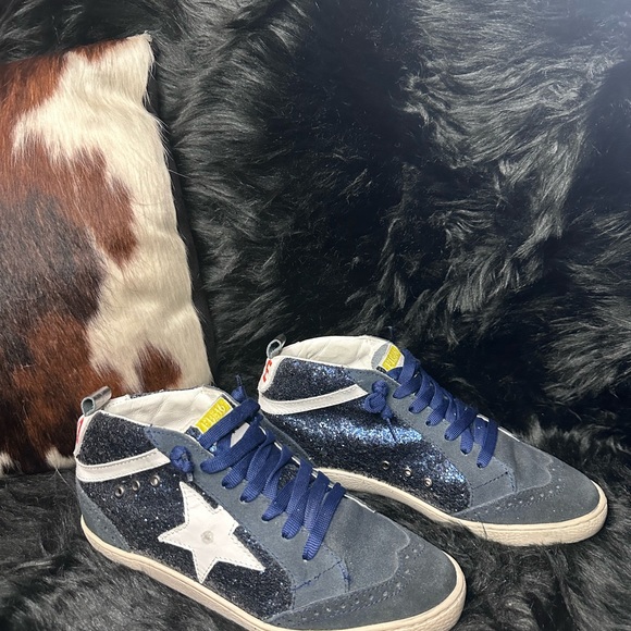 CYBER MONDAY DEALS 
FreeBird 516 Navy Sneakers - Picture 2 of 6